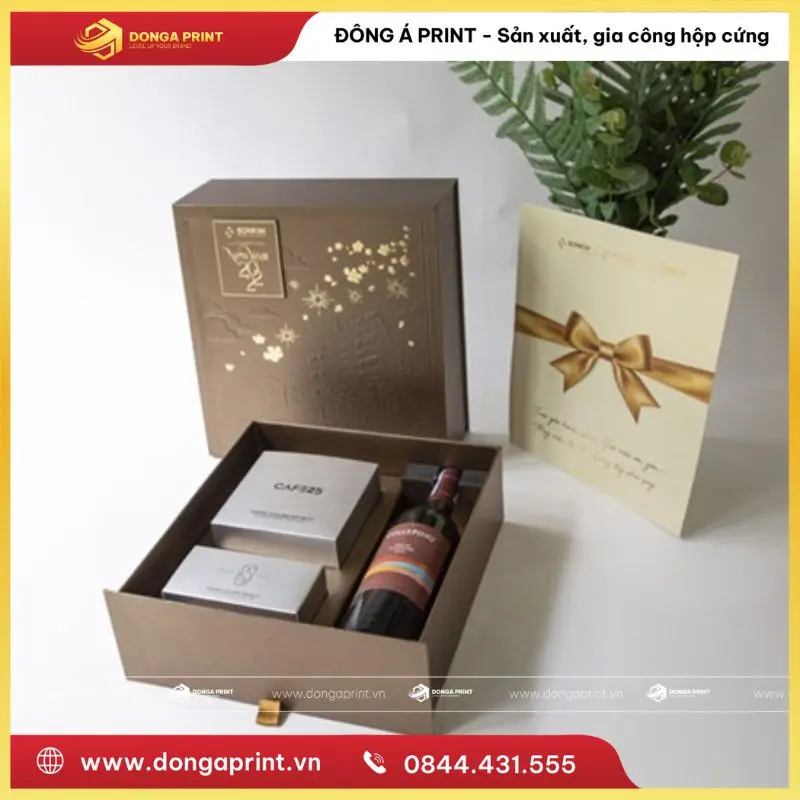 in hộp cứng đựng rượu