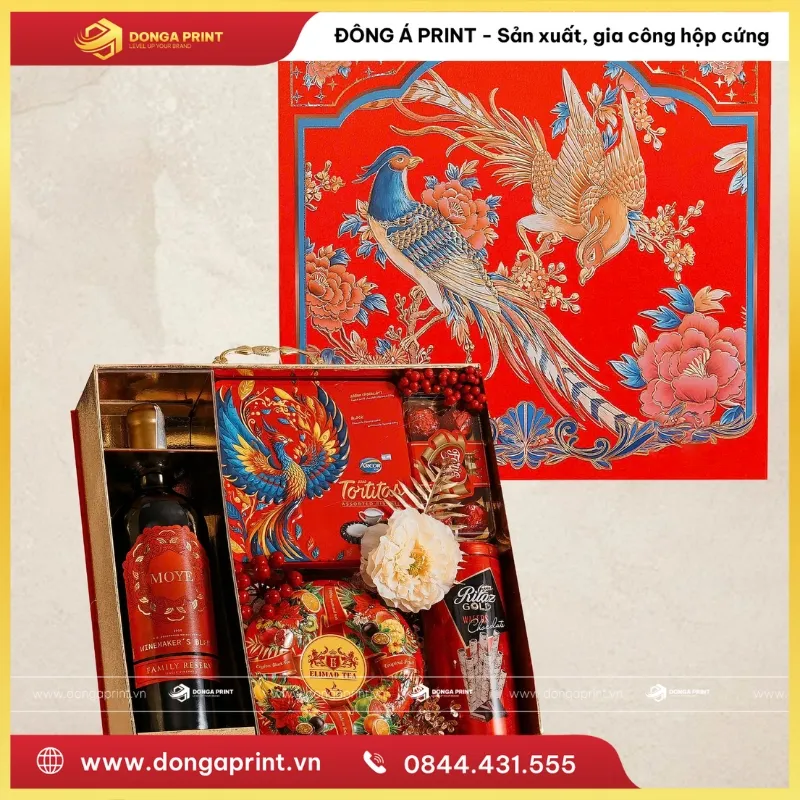 hộp quà tết hình con công