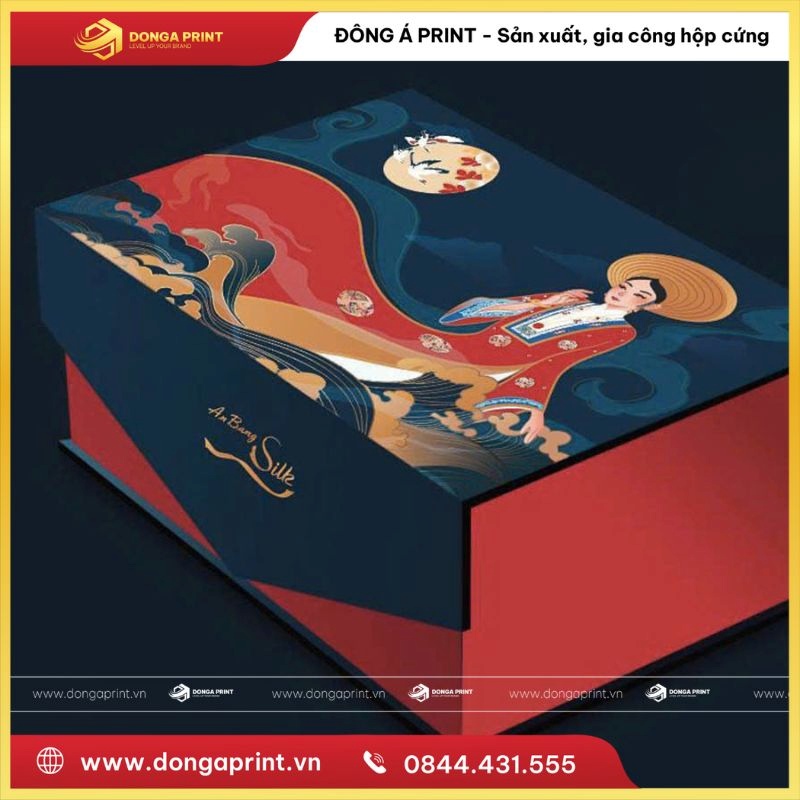 Hộp quà Tết hình con công