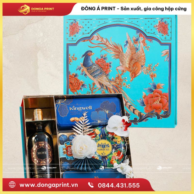 Hộp quà Tết hình con công