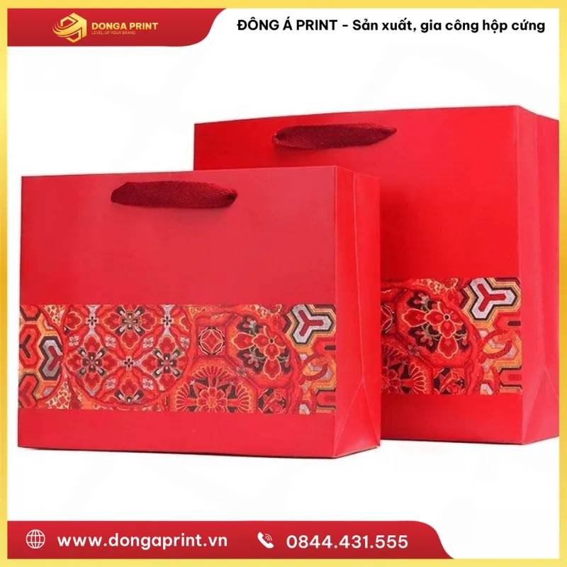In túi giấy đựng quà Tết