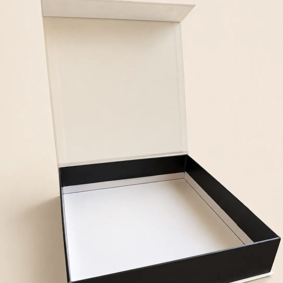 Sản xuất hộp cứng số lượng lớn tại xưởng Đông Á Print