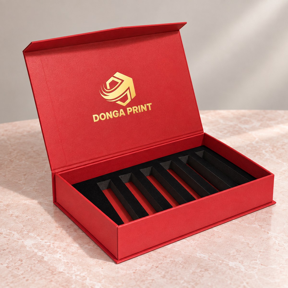 Quà Tặng Cho Đại Lý: 7 Gợi Ý Hộp Quà In Logo Dịp Cuối Năm 14 Hộp nam châm đỏ mở nắp, khay đen chia 6 rãnh giữ sản phẩm